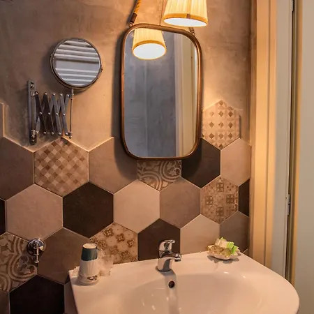 Fra Diavolo Hotel